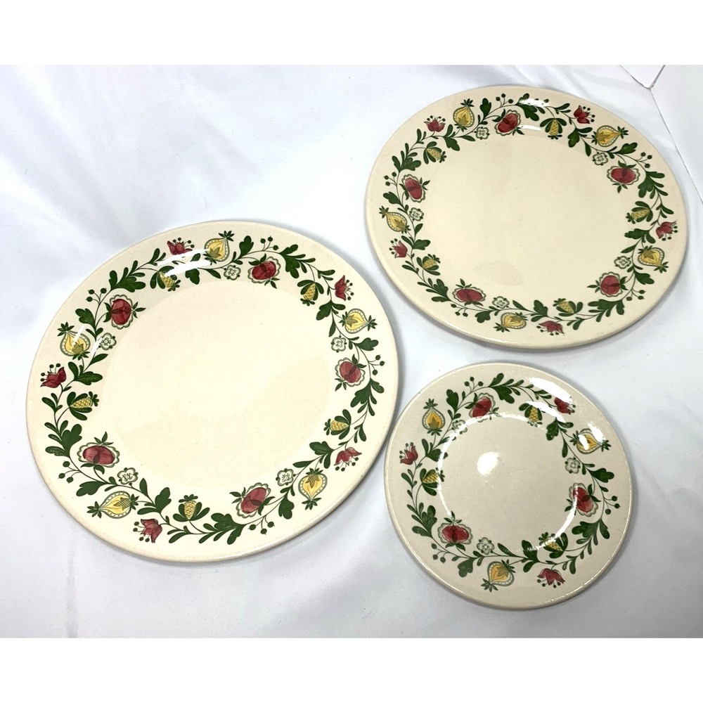Johnson Brothers Plates Gretchen Staffordshire Old Granite 2 Dinner + 1 Bread
